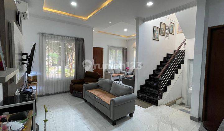 Rumah Mewah Cluster Madrid di Karawaci Tangerang 1