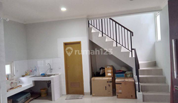 Rumah 2 Lantai Bagus Rapi di BSD The Green 2