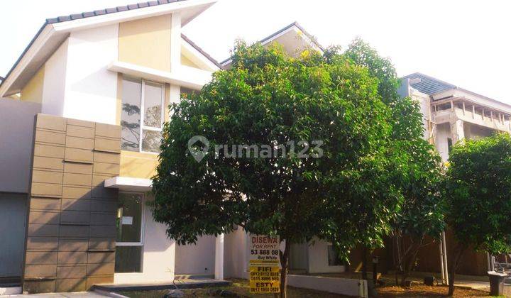 Rumah Standart Halamanan Samping Luas Bagus Bsd City 2