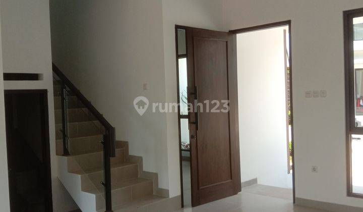 Rumah primery 2 lantai  di jl. bukit Cinere raya 2