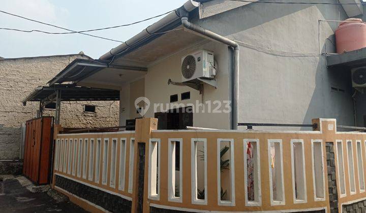 Rumah Dijual Cepat Siap Huni Dekat Stasiun Depok  2