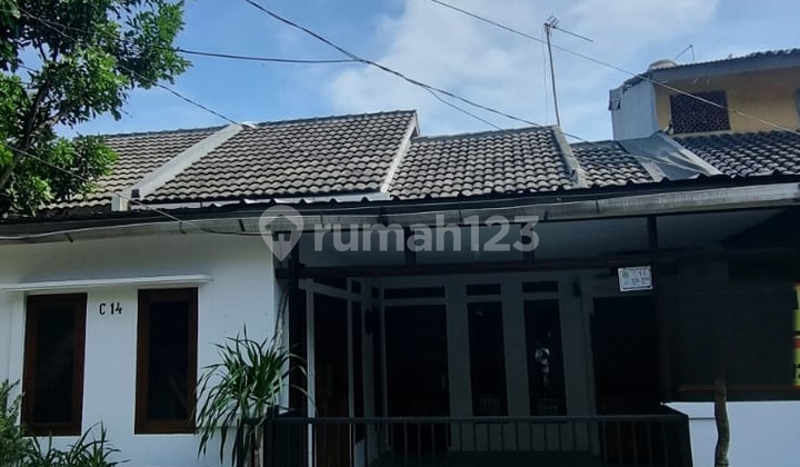 Single-Story House for Quick Sale Near Unpam, Flood-Free Area, Pamulang, Tangsel