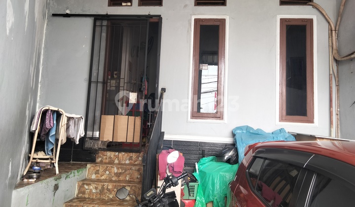 1-Story House Near Bus Terminal, Close to Ciledug University Tangerang 2
