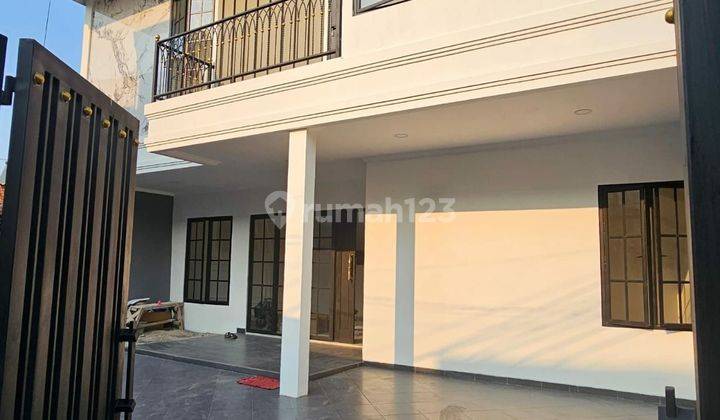 Rumah Brand New 2 Lt Dekat Sta.mrt Di Gandaria Jakarta Selatan 1