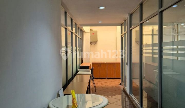 Gedung 3 Lt Untuk Kantor Di Cikini Jakarta Pusat