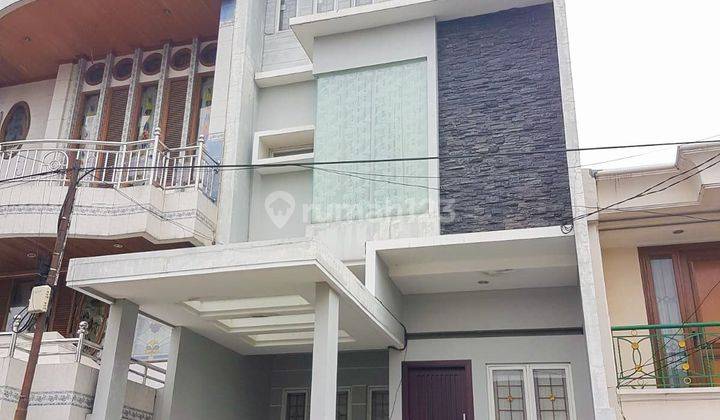 Rumah di Janur Asri Kelapa Gading 3 Lantai SHM Bagus 2