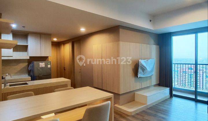 Disewakan Murah Apartemen Holland Village 3 Kamar Tidur Sudah Renovasi Furnished 1