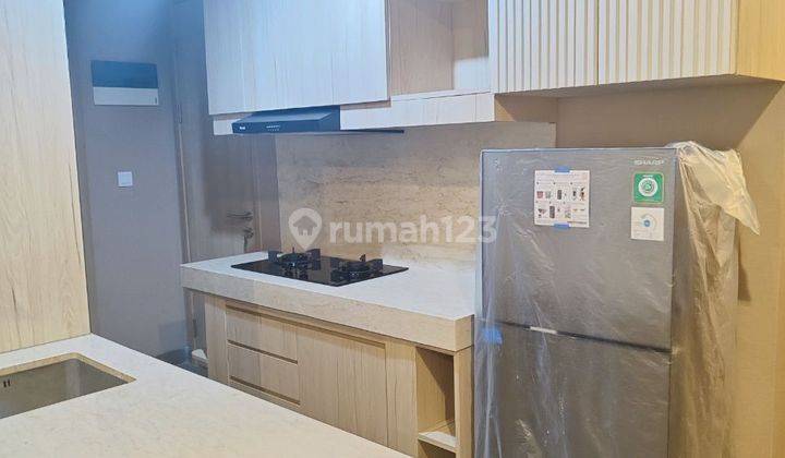 Disewakan Murah Apartemen Holland Village 3 Kamar Tidur Sudah Renovasi Furnished 2