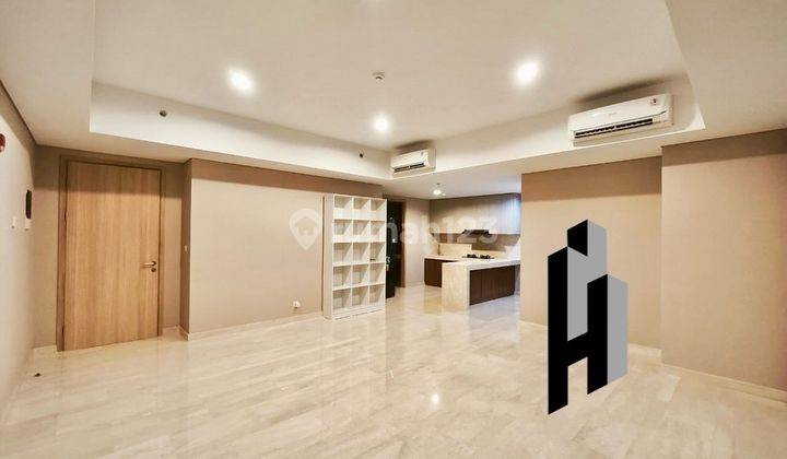 Disewakan Unit Istimewa Apartemen Holland Village Private Lift 2