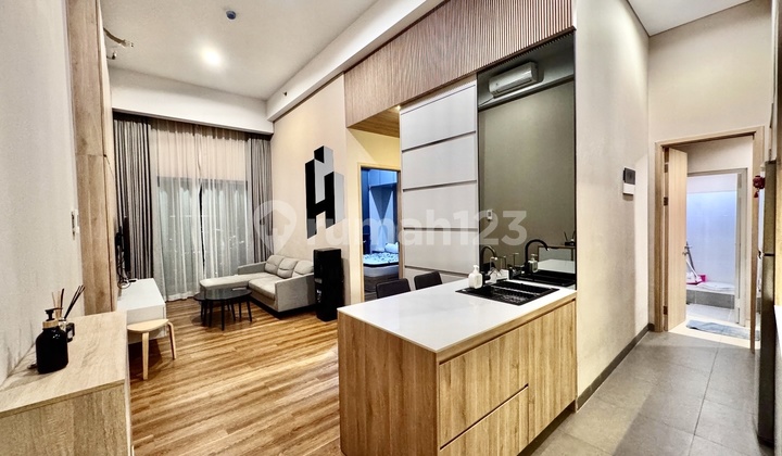 For Sale: High Ceiling Apartment Unit in Holland Village, Jakarta For Sale: High Ceiling Apartment Unit in Holland Village, Jakarta