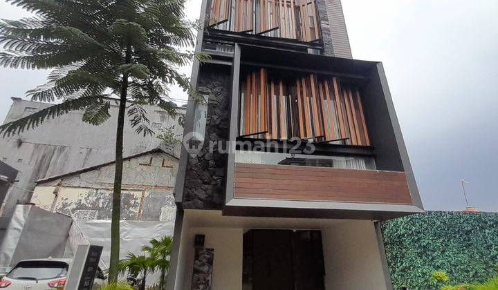 Rumah 4 Lantai SHM di Pusat Kota,gatot Subroto Jakarta Selatan 2