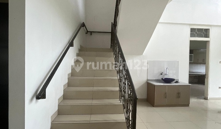 Dijual Rumah  2 Lantai Lokasi Strategis Cilandak,Jakarta Selatan 2
