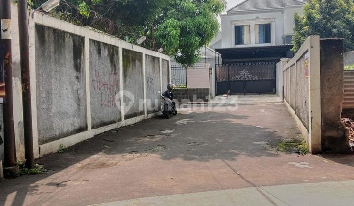 For Sale: Vacant land ready for construction with SHM in Jagakarsa