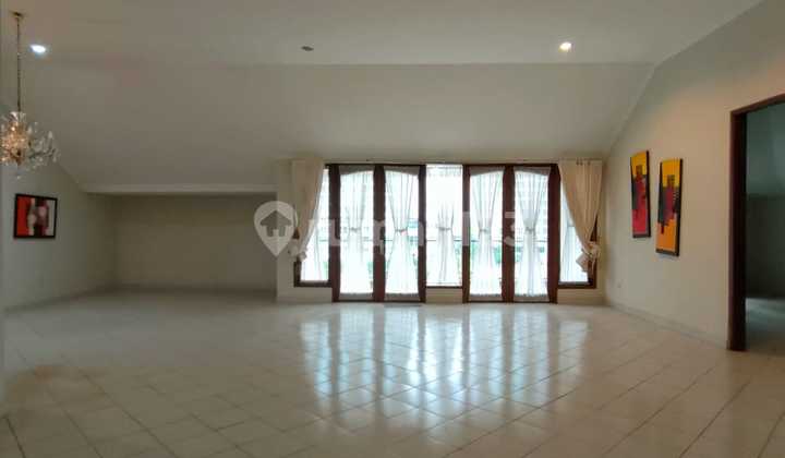 Rumah 3Lantai di sewakan bisa untuk kantor  Kemang JakartaSelatan 2