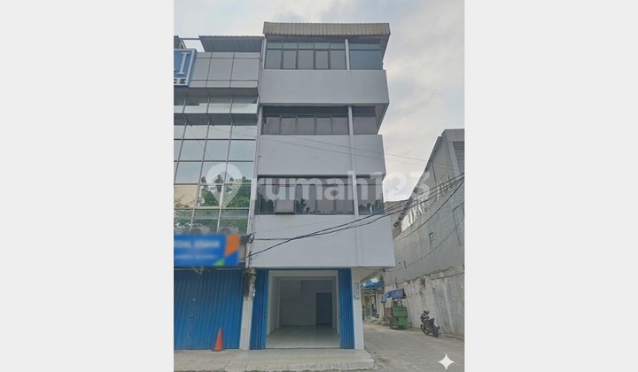 Rented Shop House on the Side of Pasar Minggu Road, South Jakarta
