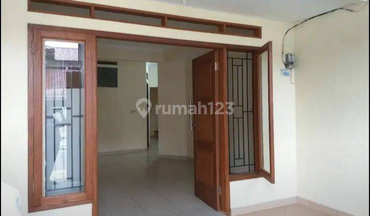 Disewakan Rumah 2 Lantai Siap Huni di Fatmawati  1