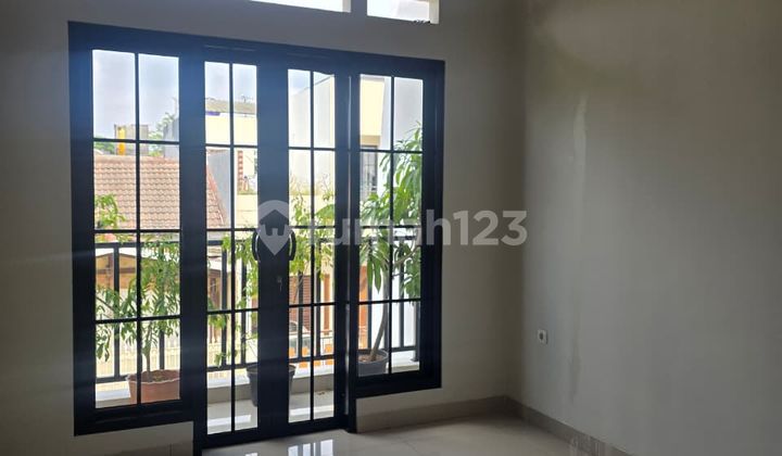 Rumah Kokoh Bangunan Baru 2 Lantai Siap Huni Lokasi di Cinere Depok bisa Cash/Kpr 1