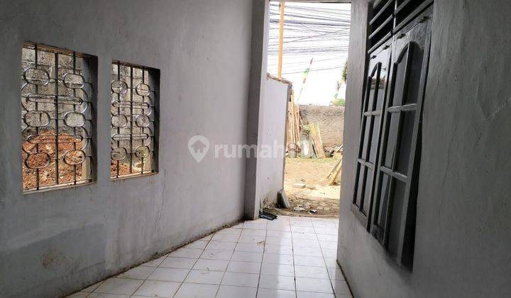 Rumah Sewa Yang Luas Pinggir Jalan Raya Sawangan , Depok 2