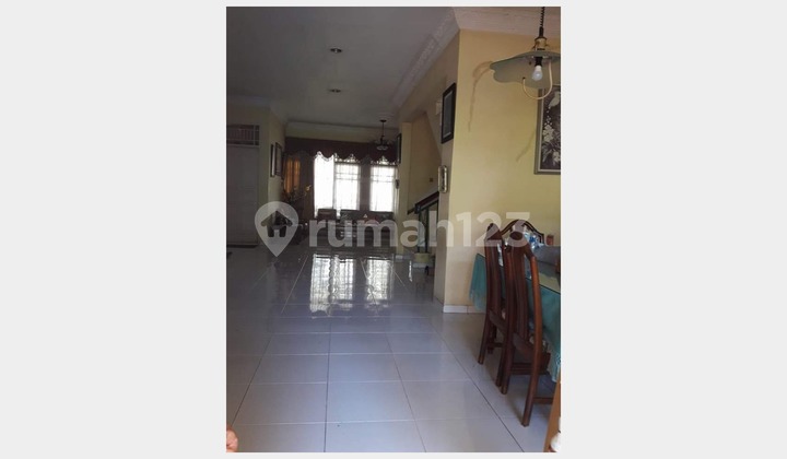 1 Story House With 4 Bedrooms in Cirendeu South Tangerang 2