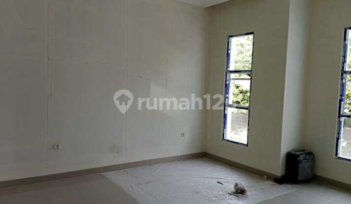 New 2-Story House Position in Hook Inside Cinere Complex, Depok 2