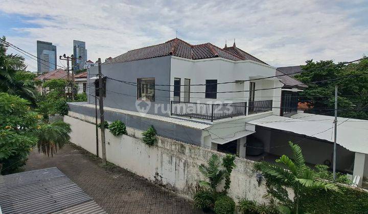 Rumah di Jakarta Selatan Siap Huni Bagus Lokasi Strategis Harga Reasonable 2