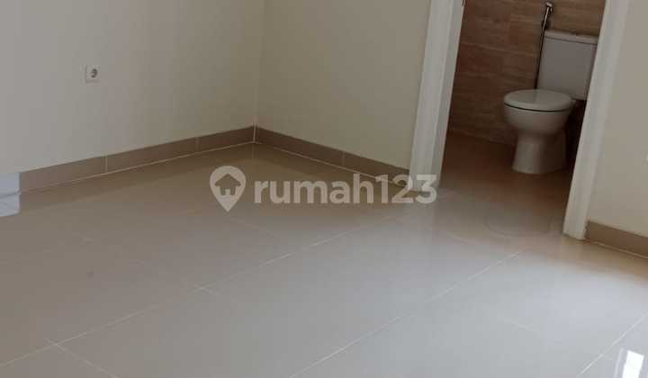 New 2-Story House in a Lush Residential Complex in Cinere 2