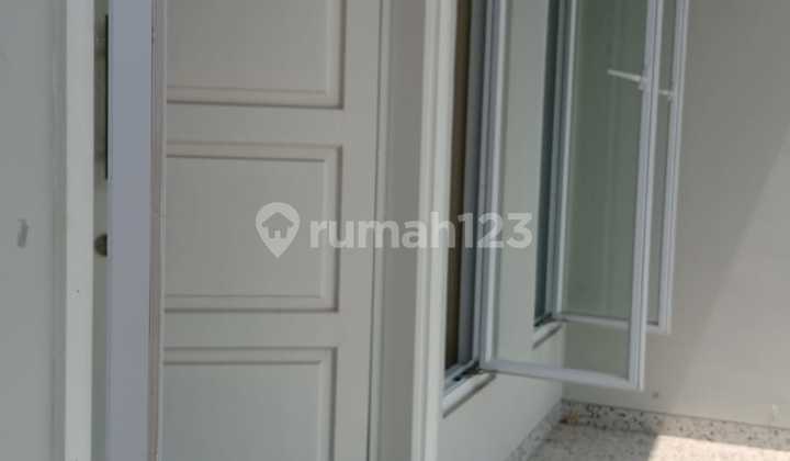 Comfortable and Green 2-Story New House in a Complex in Cinere 2