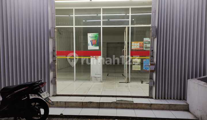 1.5-story shop house, roadside, strategic location in Pamulang 2