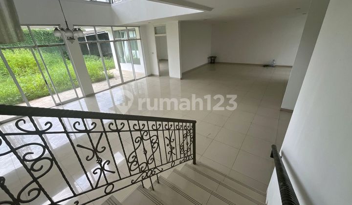 Rumah Huni Lokasi Sangat Strategis Di Jakarta Selatan Dengan Harga Menarik  2
