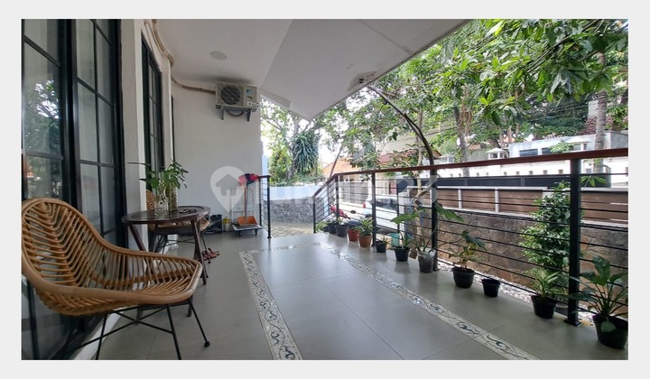 Rumah 2 Lantai di bawah NJOP Siap Huni  dan ,Semi Furnished  2