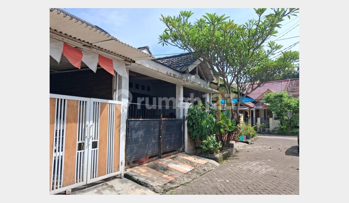 2-Story House in a Complex, Ready to Occupy, Flood-Free in Pamulang 2-Story House in a Complex, Ready to Occupy, Flood-Free in Pamulang