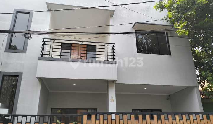 For Sale 2-Story House in Jagakarsa Near School