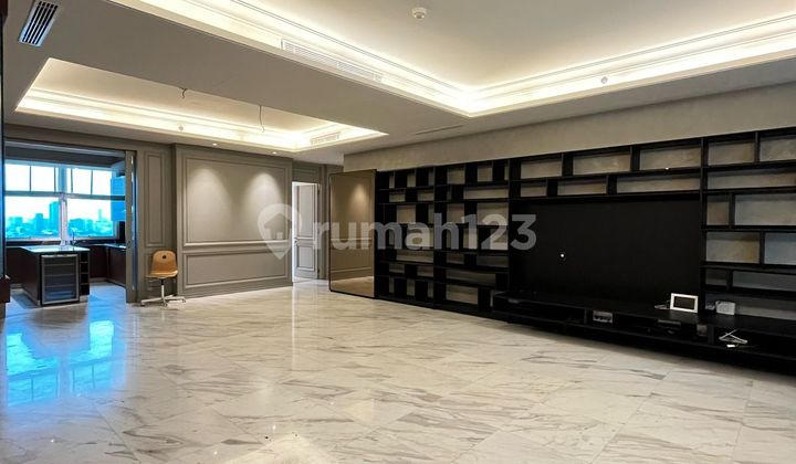 Dijual, The Peak Sudirman
Translation: For Sale, The Peak Sudirman Dijual, The Peak Sudirman
Translation: For Sale, The Peak Sudirman