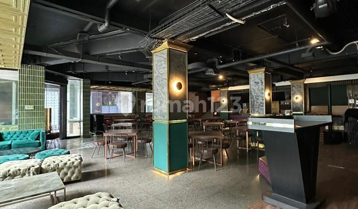 For Rent, Mini Gedung di Senopati