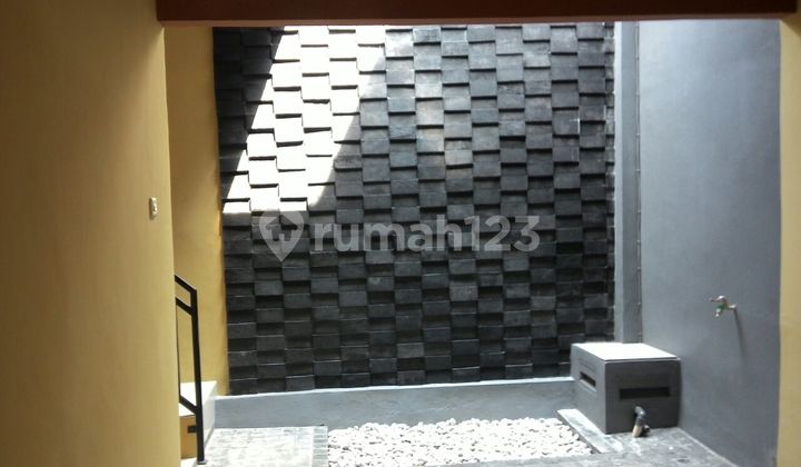 Disewakan Rumah Bagus 1 Lantai SHM Dalam Komplek Limo Depok 2