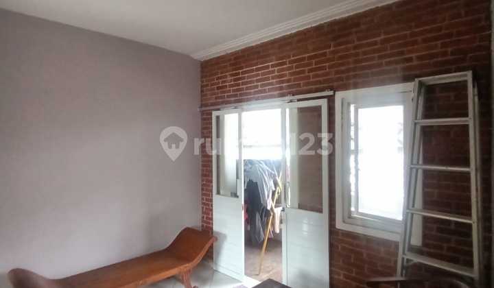 Dijual Murah Rumah 2 Lantai SHM Lokasi Cirendeu Tangerang Selatan