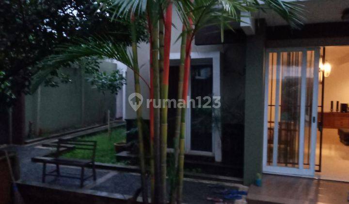 Rumah 1lantai luas banget tanah 500m2 ada gazebo dibelakang dan kolam ikan didalam 2