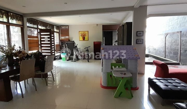 Dijual cepat Rumah hak milik halaman luas lokasi Cinere Depok Dijual cepat Rumah hak milik halaman luas lokasi Cinere Depok