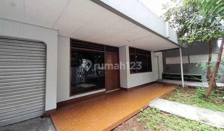 Disewakan Rumah 2 Lantai Bagus SHM di Jl raya cipinang