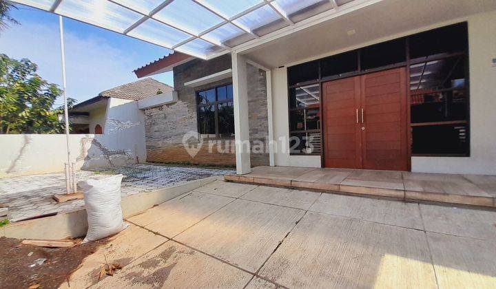 Disewakan Rumah 2 Lantai  hadap selatan dalam komplek Cinere 1