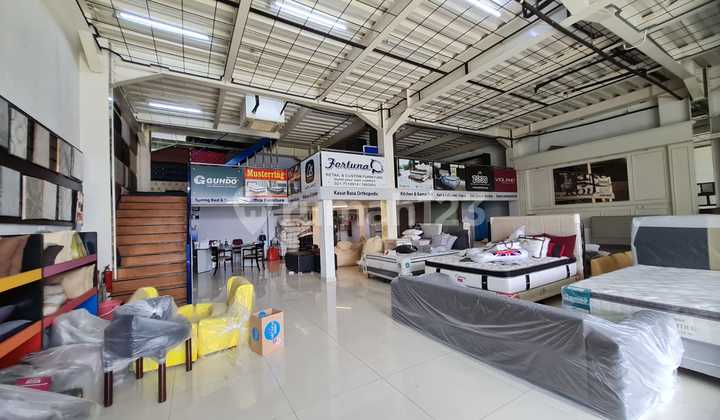 Disewakan Gedung Perkantoran 4 Lantai Lokasi Jakarta Selatan