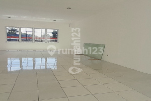 For Rent Annually, 2-Story Shop House in Cinere Ready for Occupancy For Rent Annually, 2-Story Shop House in Cinere Ready for Occupancy