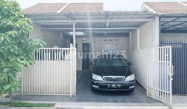 For Sale, 1-Story Ready-to-Occupy House with SHM in Limo Depok Housing Complex For Sale, 1-Story Ready-to-Occupy House with SHM in Limo Depok Housing Complex