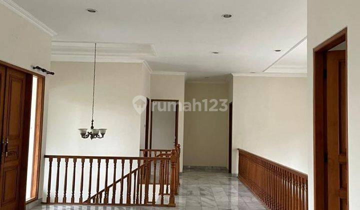 Disewakan Rumah 2 Lantai Bagus Jl. Benda Kemang 2