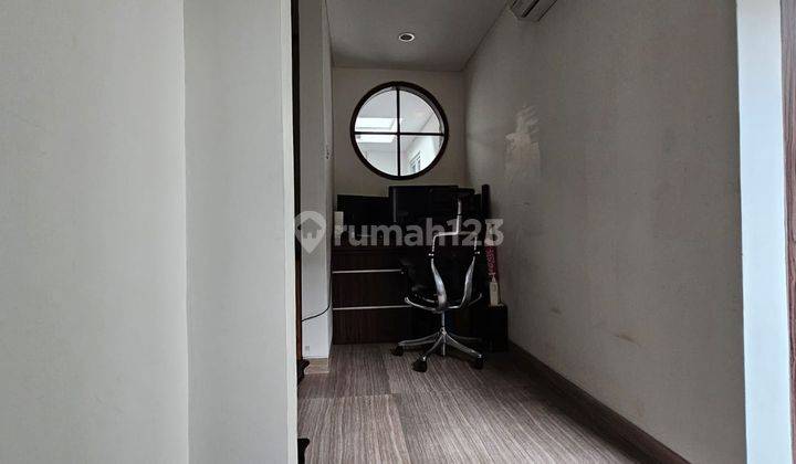 Rumah 2 Lantai Semi Furnished SHM di Jl. Biduri No.1 Blok P, Rt.6/rw.1, Grogol Utara, Kec. Kebayoran Lama, Kota Jakarta Selatan, Daerah Khusus Ibukota Jakarta 12210, Jakarta Selatan 2