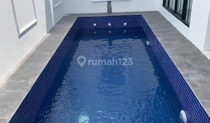 Rumah Siap Huni Ada Swimming Pool di Joglo Jakarta Barat 1