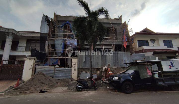 Rumah Baru Bangun di Puri Indah Gratis Lift Lokasi Bagus 1