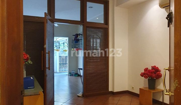 For Rent House In Denpasar Mega Kuningan - 4 Bedrooms, 1 Study Room, Furnished, Strategic, Close To LRT MRT Busway 2