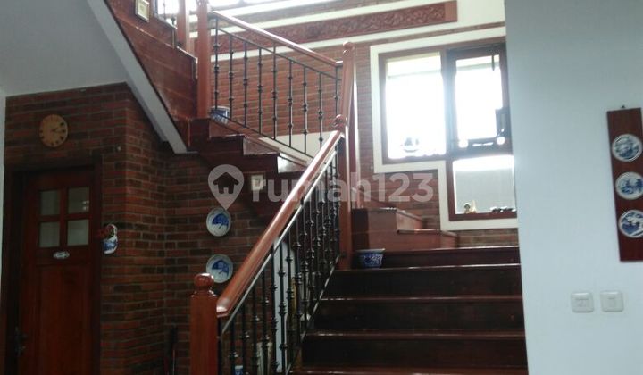 Good House Unfurnished SHM Bintaro, South Tangerang 2