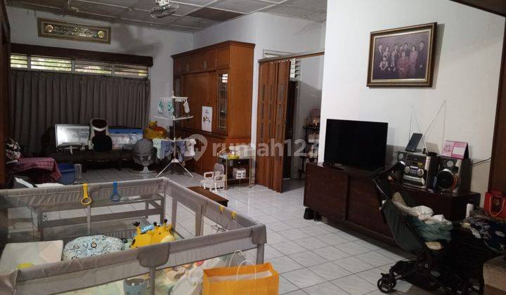 Rumah Lama di Area Komerisal di Pos Pengumben, Jakarta Barat 2